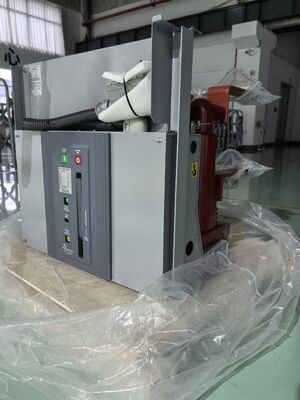 डीसी 125V बंद करने और खोलने ऑपरेटिंग वोल्टेज उच्च वोल्टेज वैक्यूम सर्किट ब्रेकर बंद करने की गति के साथ 0.766 एम प्रति सेकंड की पेशकश सर्किट सुरक्षा